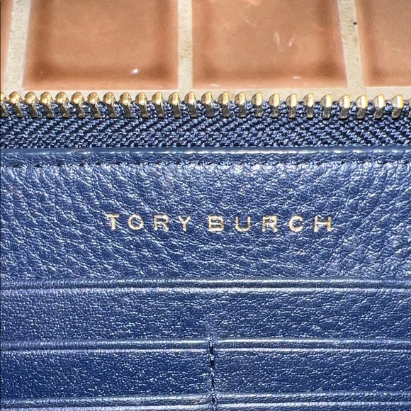 Tory Burch Navy Blue Leather Wallet - Picture 2 of 5